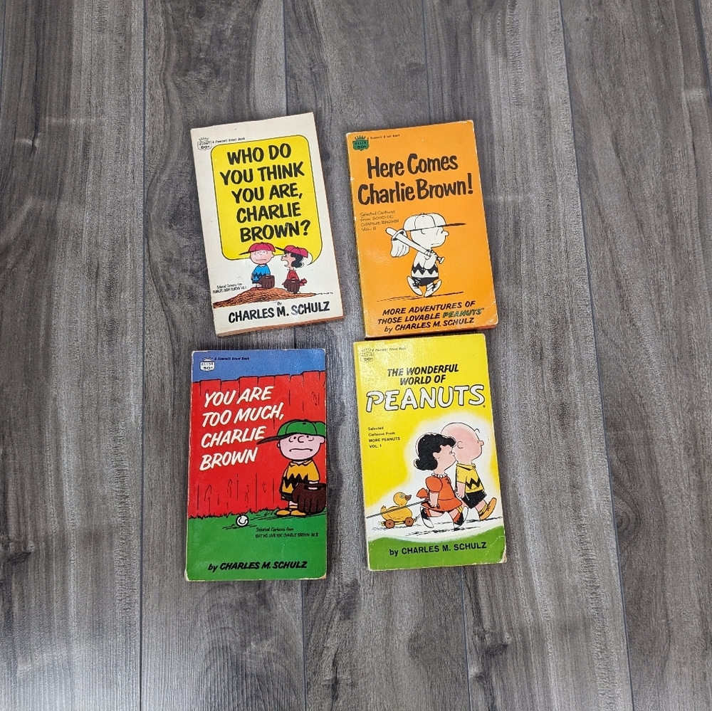 4 Vintage Charlie Brown Comic Books Charles M Schulz